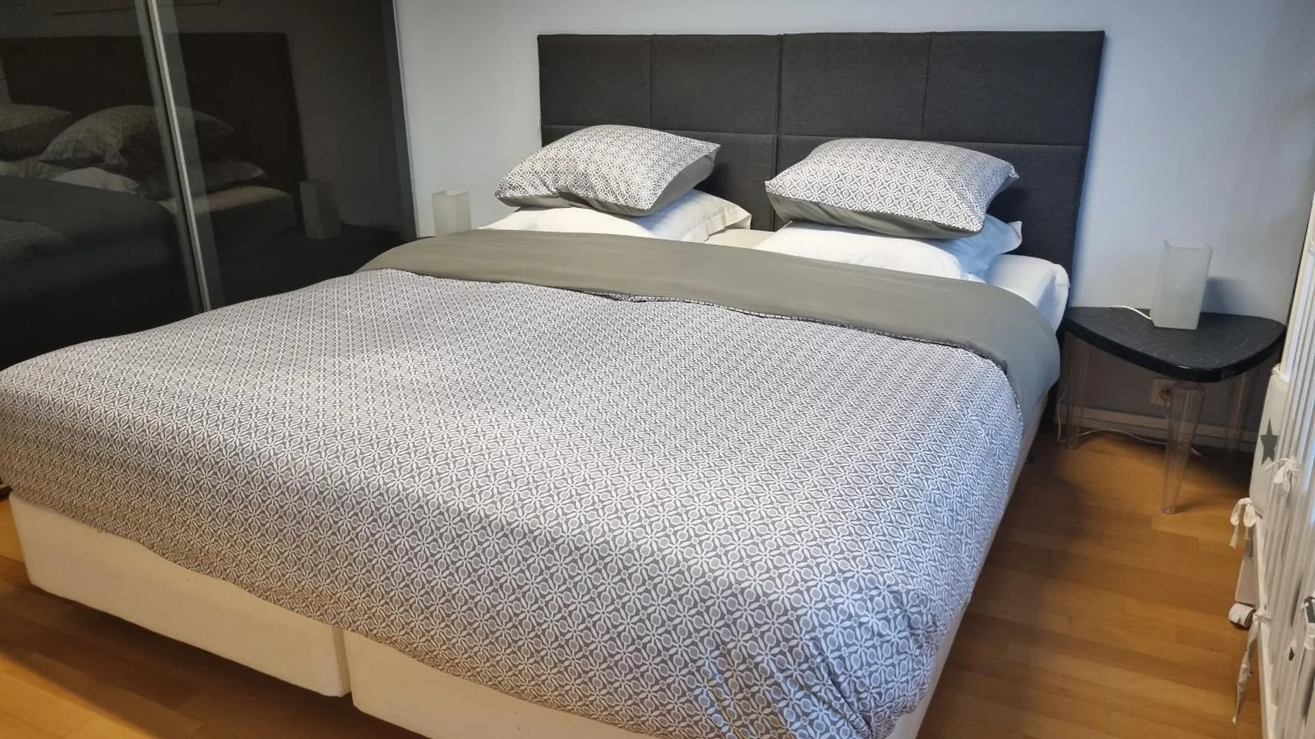 아파트 Magnifique Appartement- Brussels Expo Laeken
